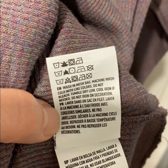 AEO Embroidered Waffle Long Sleeve NWT - Picture 13 of 13